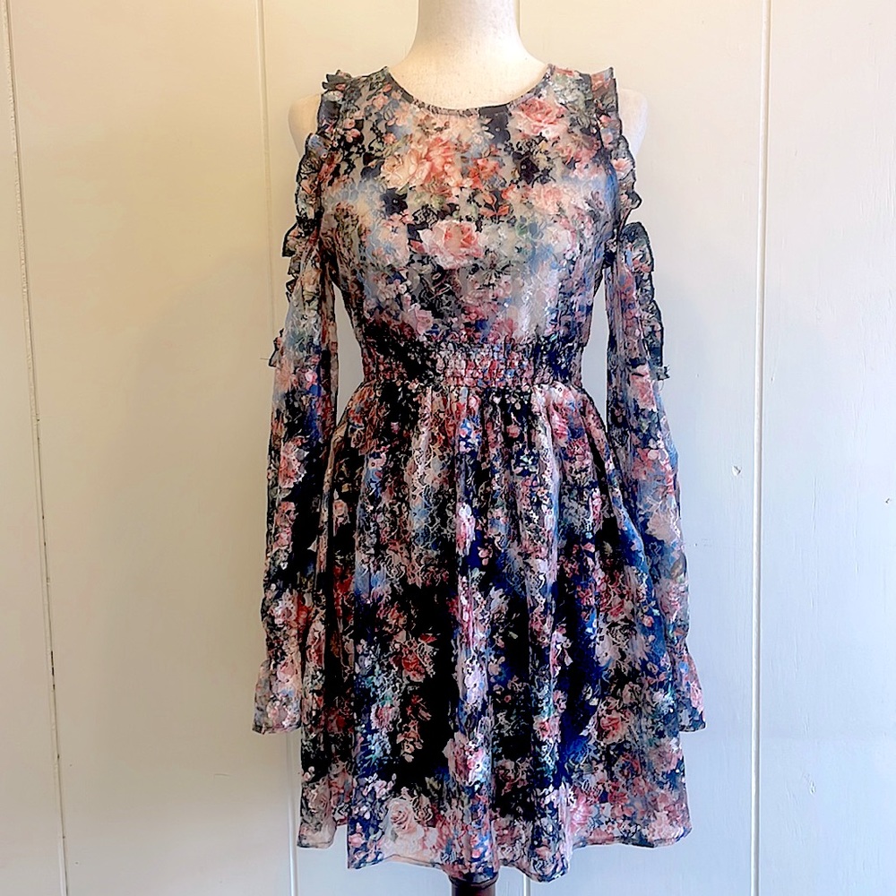 Jealous Tomato Floral Dress Ruffles Lace Small Excellent Condition Cold Shoulder
